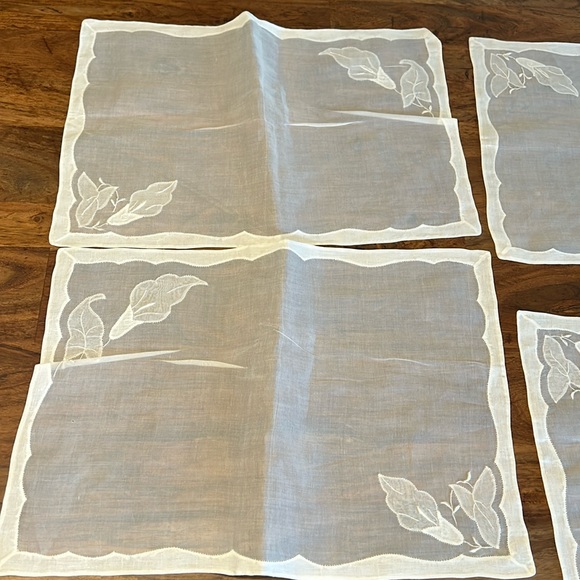 Set of 8 Vintage Silk and Cotton Table Mat embroidered - Picture 6 of 17